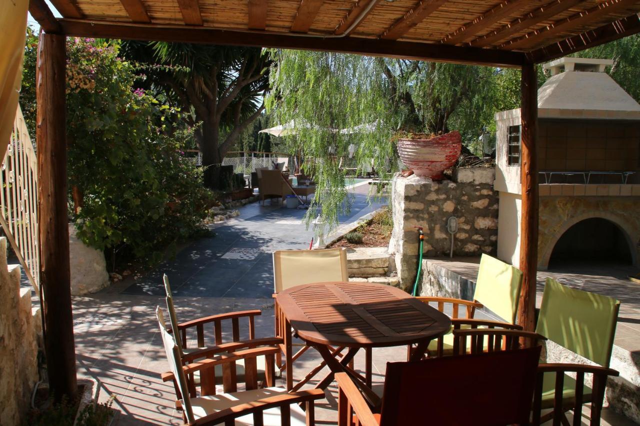 Luxury Stone Villa Φισκάρδο Εξωτερικό φωτογραφία