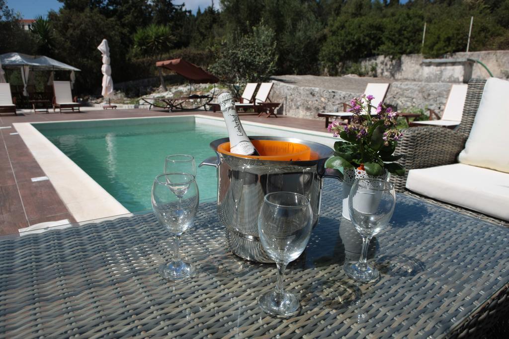Luxury Stone Villa Φισκάρδο Εξωτερικό φωτογραφία