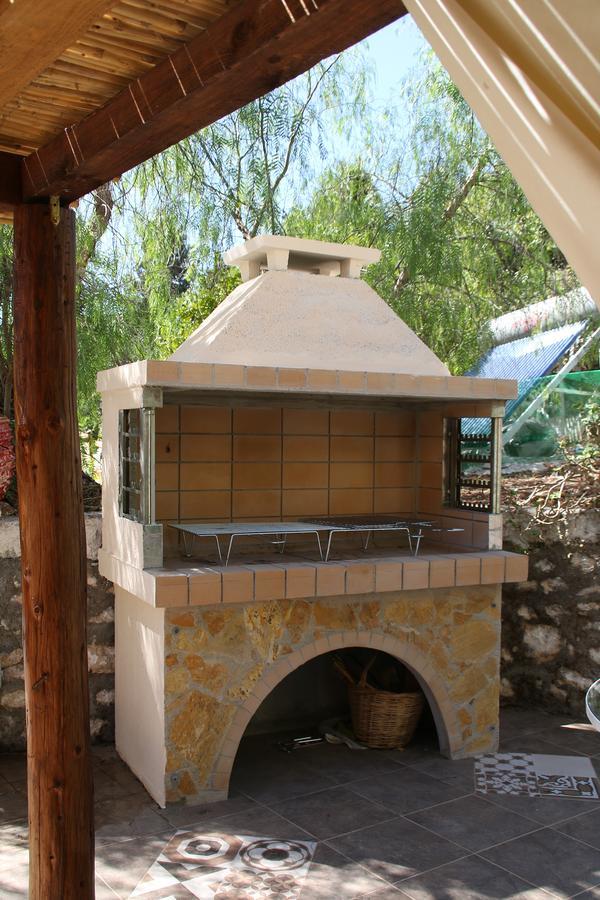Luxury Stone Villa Φισκάρδο Εξωτερικό φωτογραφία