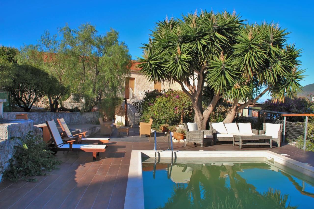 Luxury Stone Villa Φισκάρδο Εξωτερικό φωτογραφία